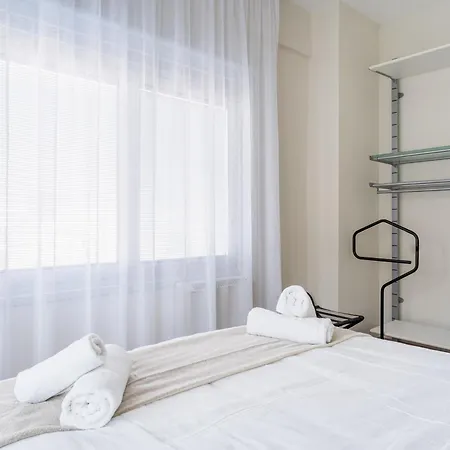 Local Host Living - Signature In Nicosia
