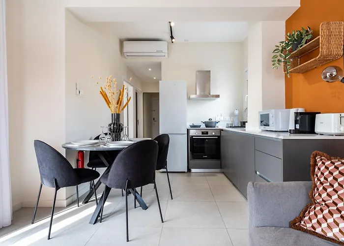 Local Host Living - Signature In Appartamento Nicosia