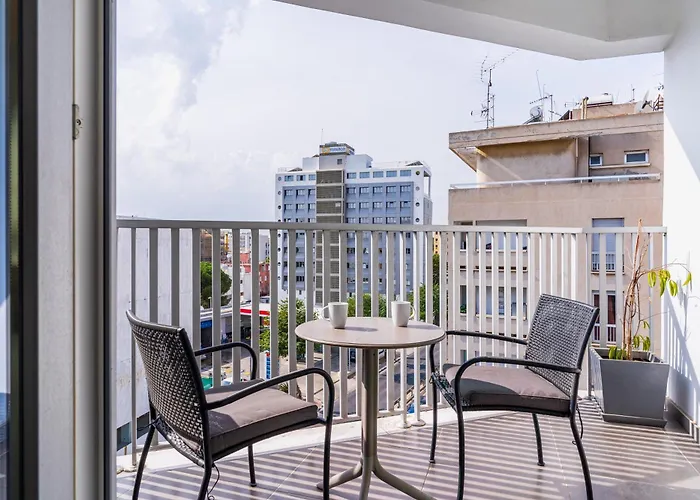 Local Host Living - Signature In Appartamento Nicosia