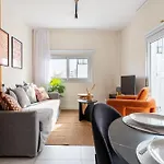 Local Host Living - Signature In Lägenhet