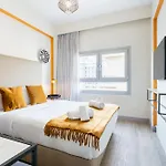 Local Host Living - Signature In *
