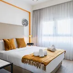 Local Host Living - Signature In Nicosia
