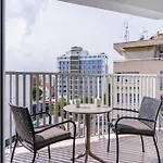 Local Host Living - Signature In Lägenhet Nicosia