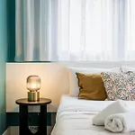 Local Host Living - Signature In Lejlighed