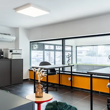 Local Host Living - Signature In