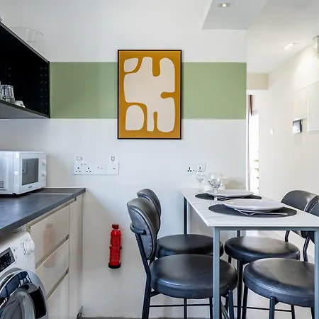 Local Host Living - Signature In Apartament *