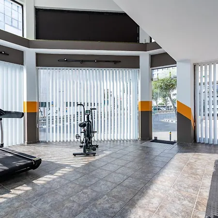 Local Host Living - Signature In * Nicosia