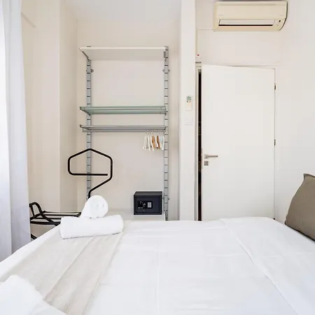 Local Host Living - Signature In