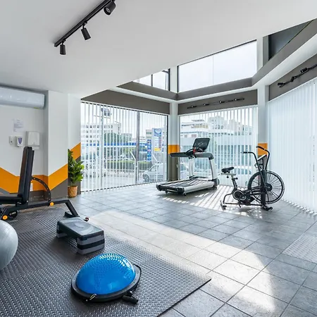 Local Host Living - Signature In 尼科西亚