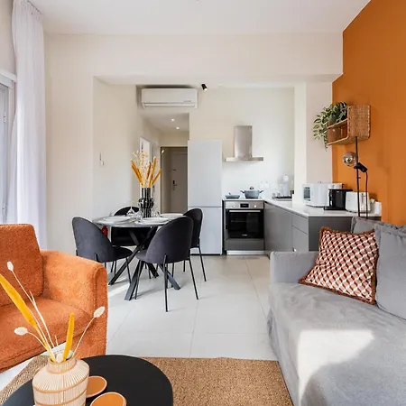 Local Host Living - Signature In