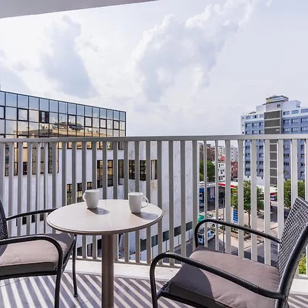 Local Host Living - Signature In * Nicosia