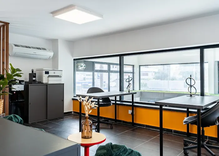 Local Host Living - Signature In